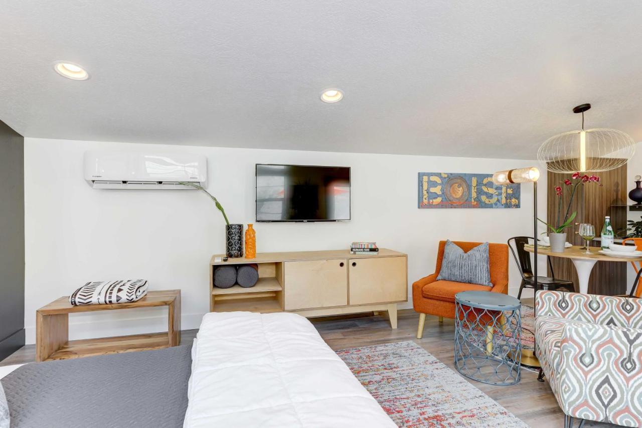 Stylish And Modern Boise Studio With Foothills Views! Extérieur photo