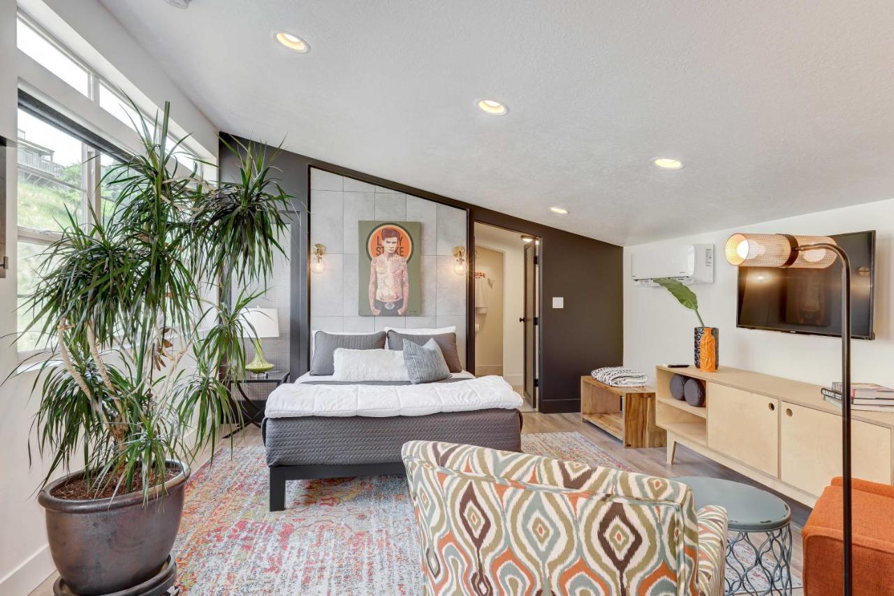 Stylish And Modern Boise Studio With Foothills Views! Extérieur photo